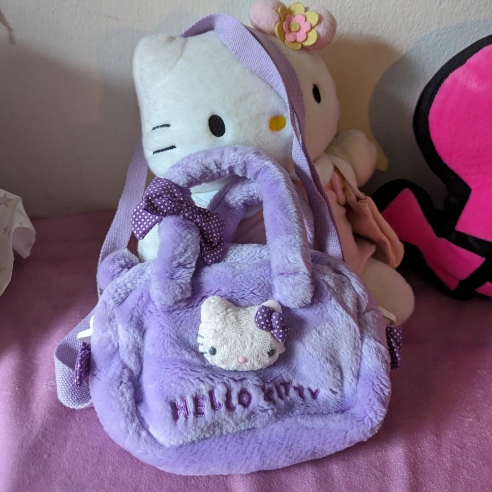 hello kitty bag / purse purplefaux fur soft 🥰